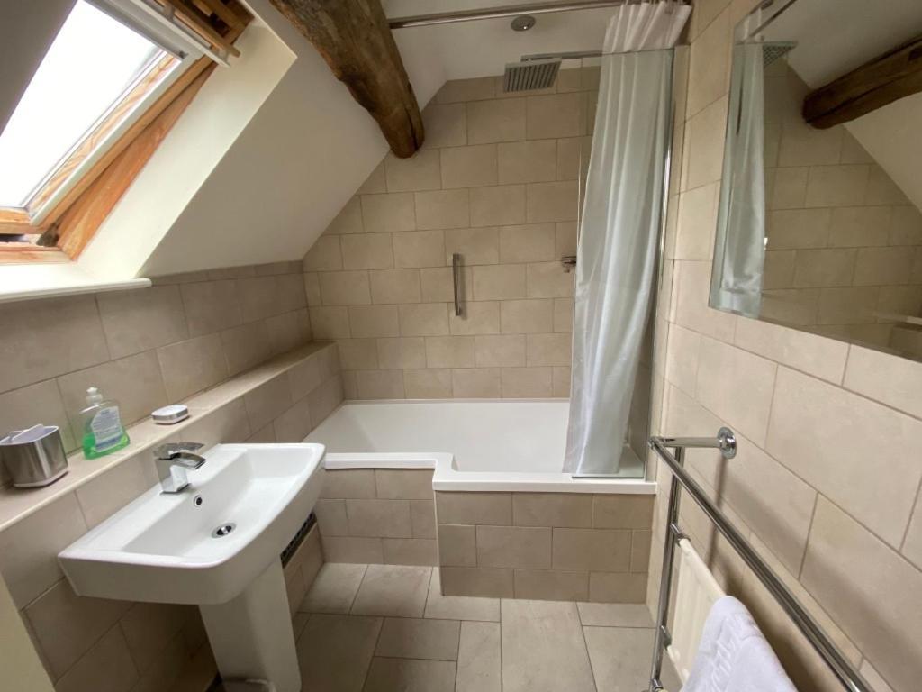 2 Bedroom Cottage Chipping Campden Чипинг Камдън Екстериор снимка
