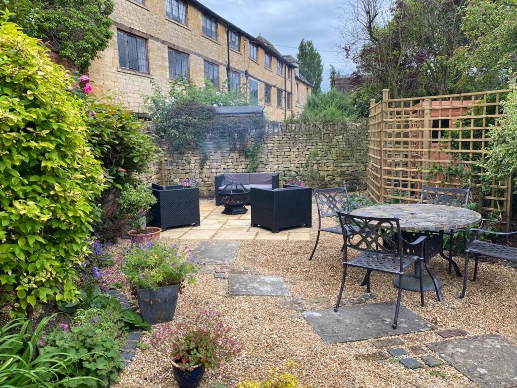2 Bedroom Cottage Chipping Campden Чипинг Камдън Екстериор снимка